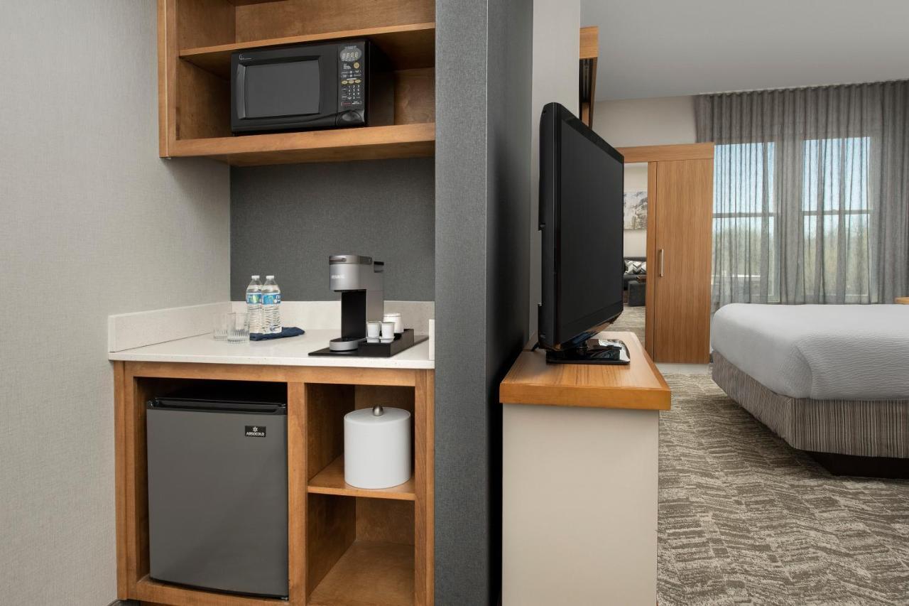 Springhill By Marriott Hotel